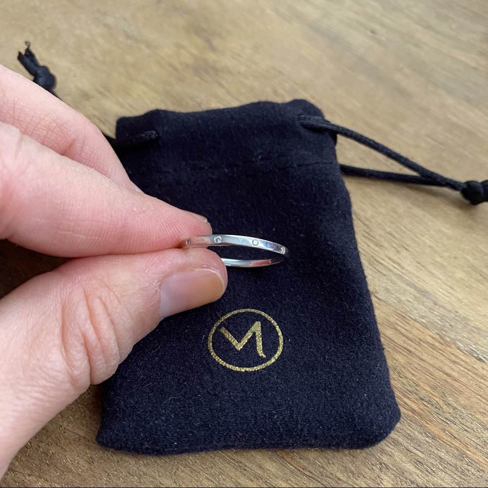 Mejuri Dotted Diamonds Ring in 14K White Gold